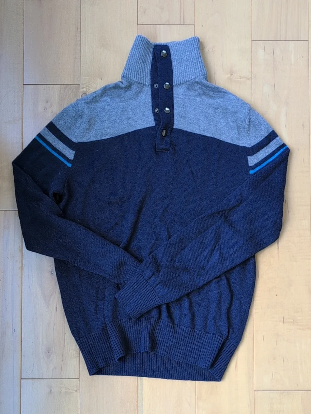 Banana Republic Navy and Light Gray Sweater with Teal Accent Stripes